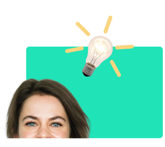 Gezicht van vrouw met ideeën lampje erboven