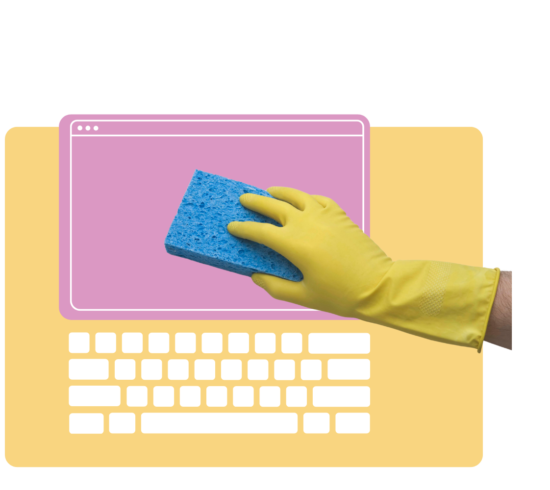 hand met spons maakt laptop schoon